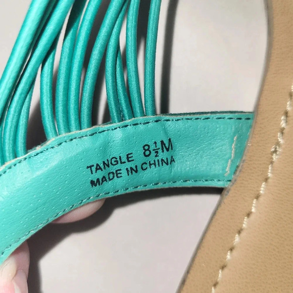 MADDEN GIRL Tangle Green Rhinestone Embellishment Sandals Size 8.5 - Picture 2 of 8